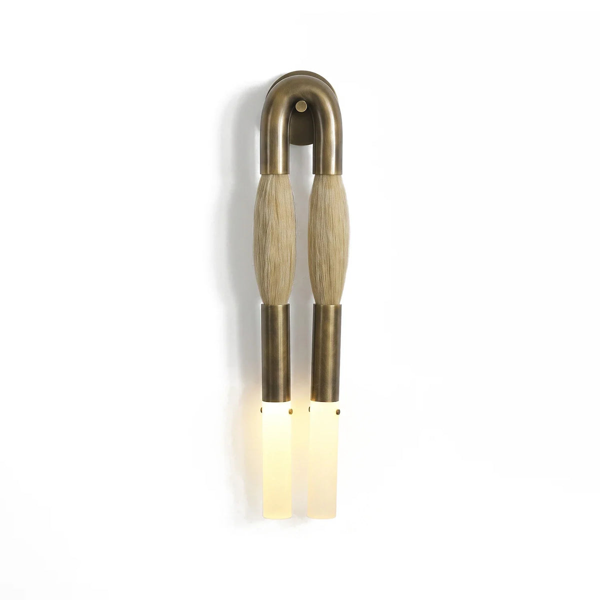 Sable Arc Brass Wall Sconce – Brass detail 19