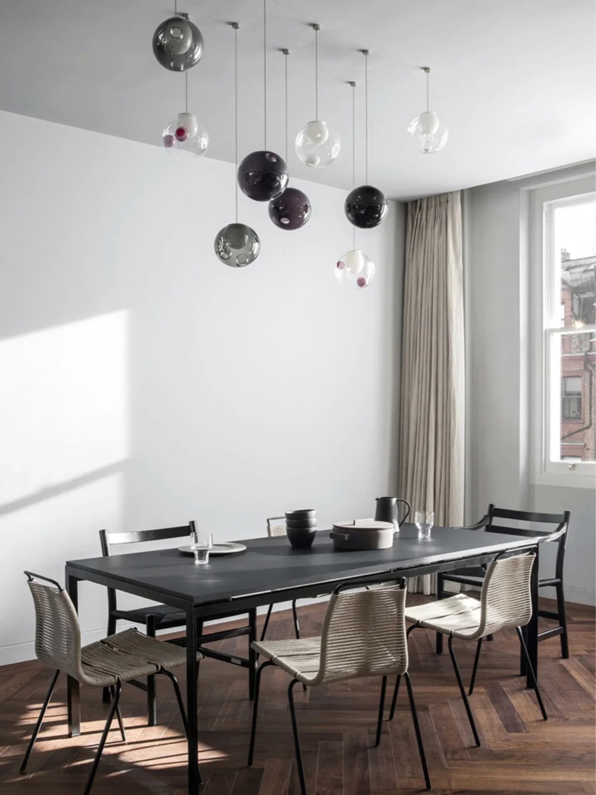 28 Single Glass Pendant Lamp – Glass detail 32