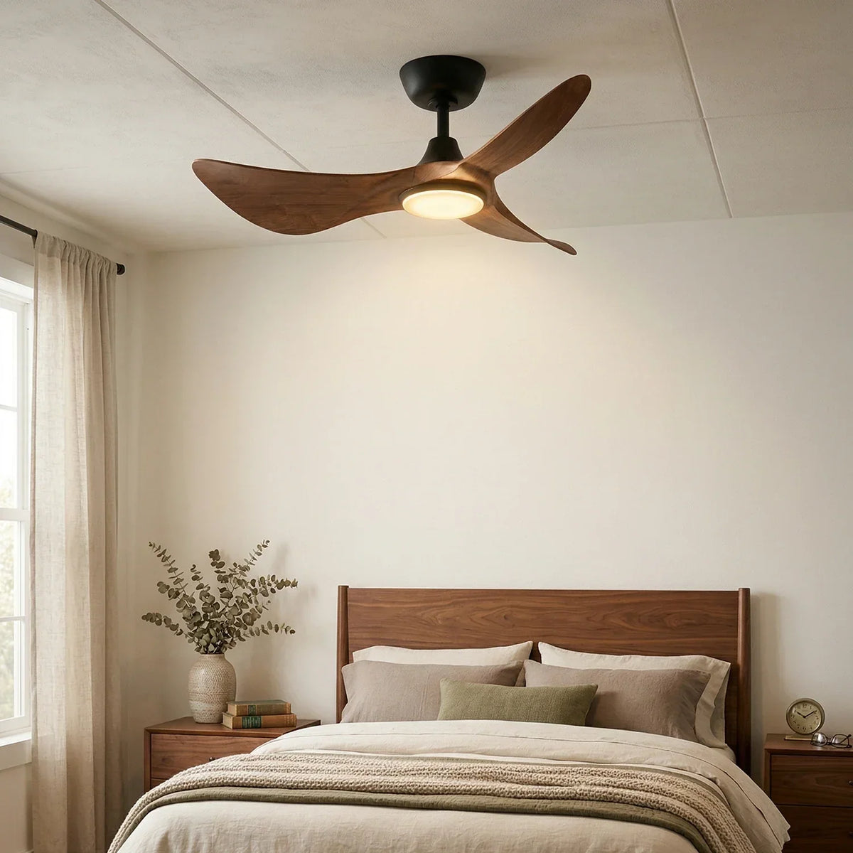 3-Blade Volant Sculptural Copper Ceiling Fan Light – Copper detail 4