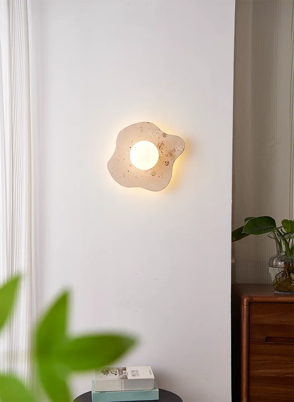 Travertine Blob Glass Wall Lamp – Travertine detail 6