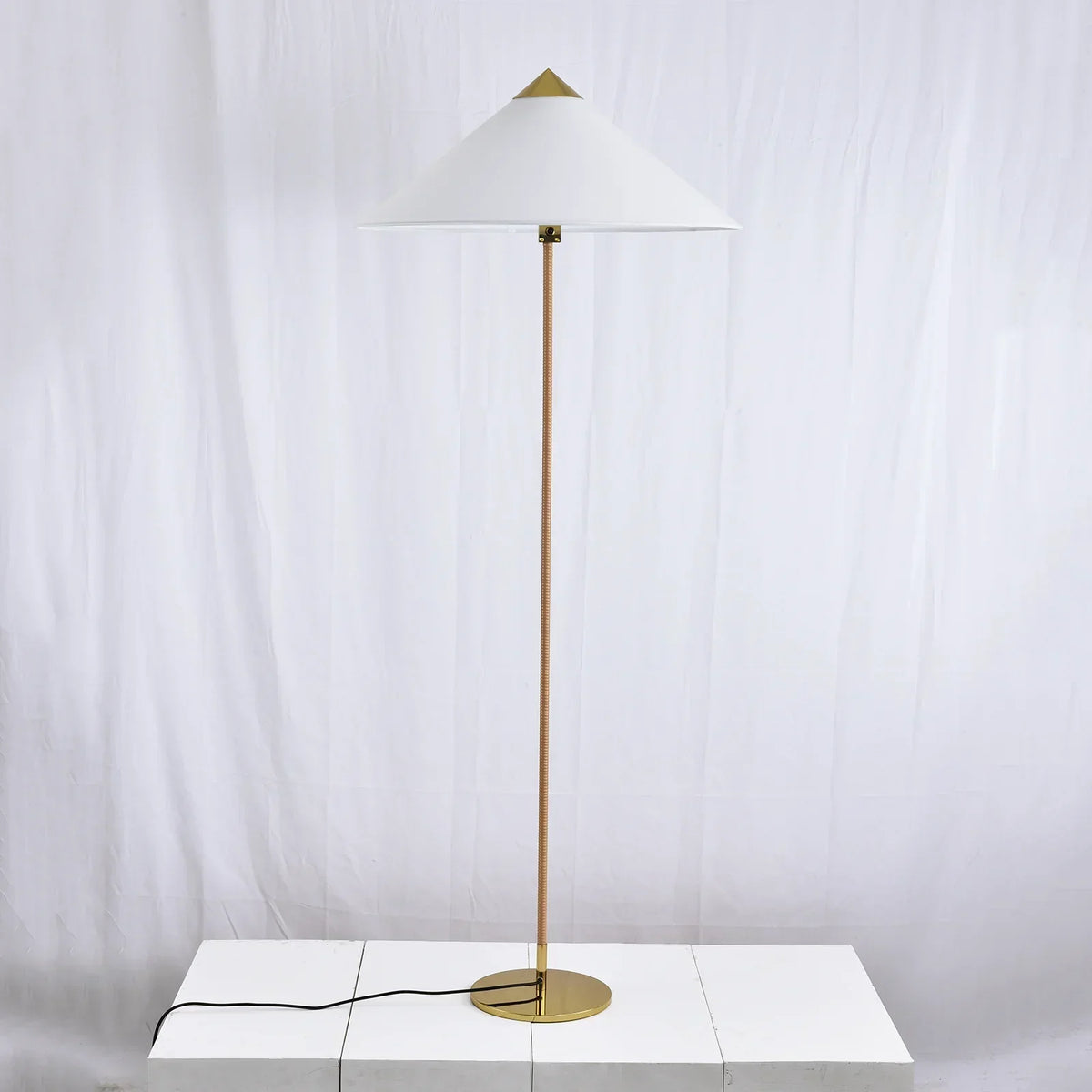 Marlowe Conical Shade Iron Floor Lamp – Iron detail 20