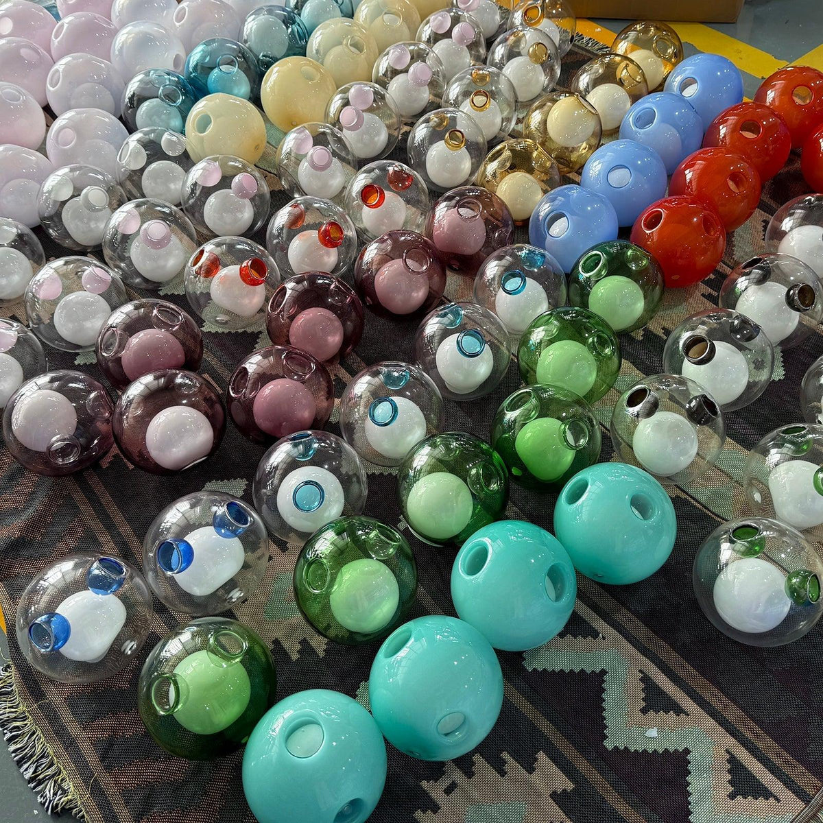28 Single Glass Pendant Lamp – Glass detail 45