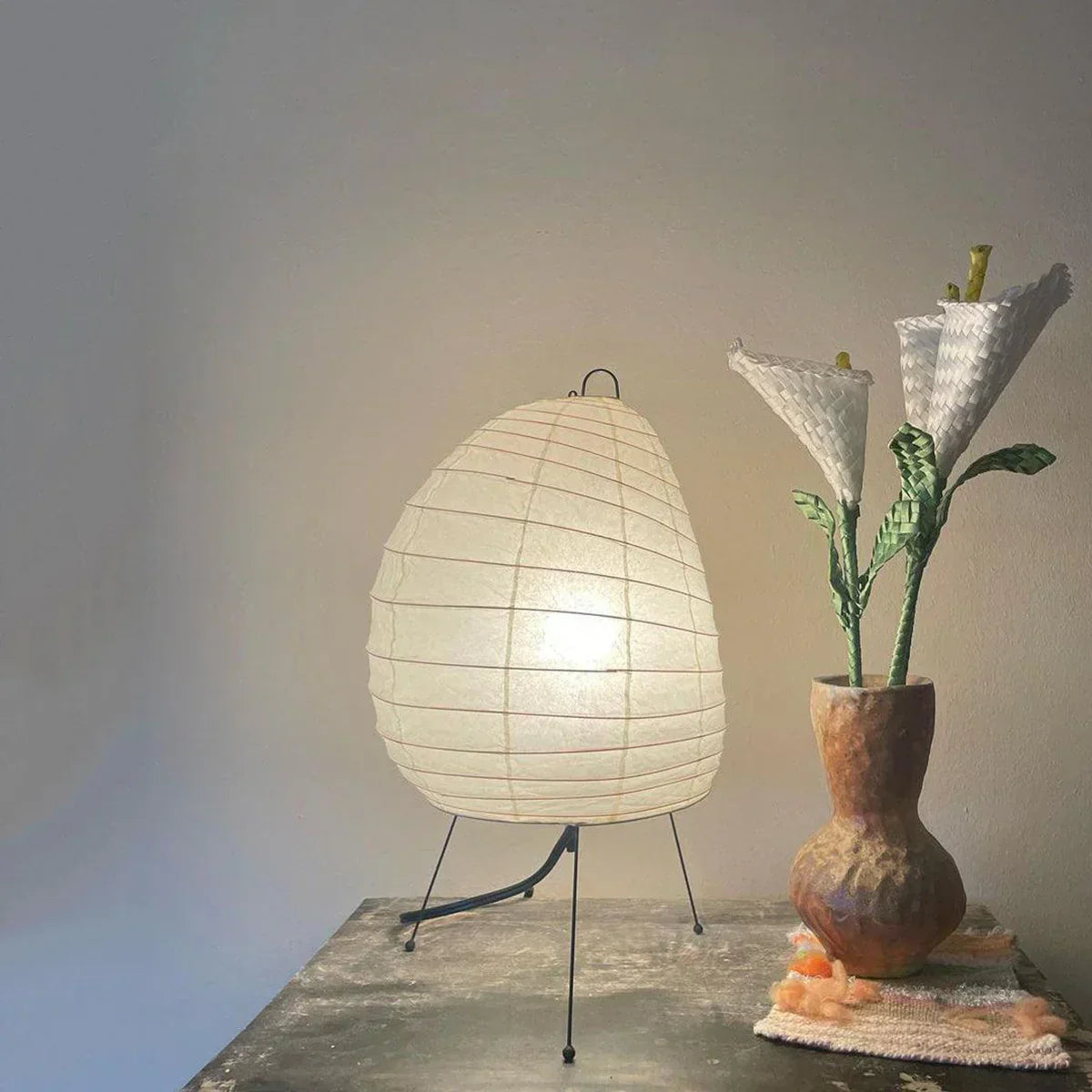 Akari Semicircular Paper 1N Steel Table Lamp – Steel detail 5