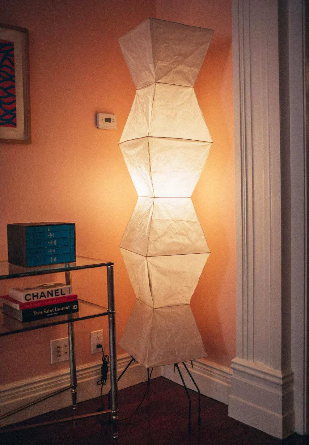 Akari Hourglass Paper UF4-L9 Steel Floor Lamp – Steel detail 12