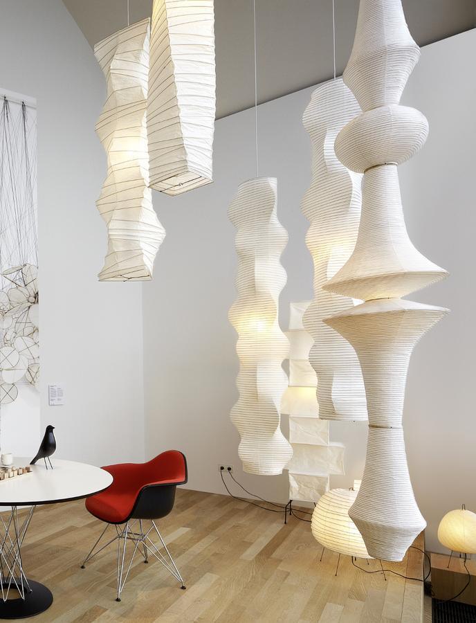 Akari E Paper Iron Pendant Light – Iron detail 3