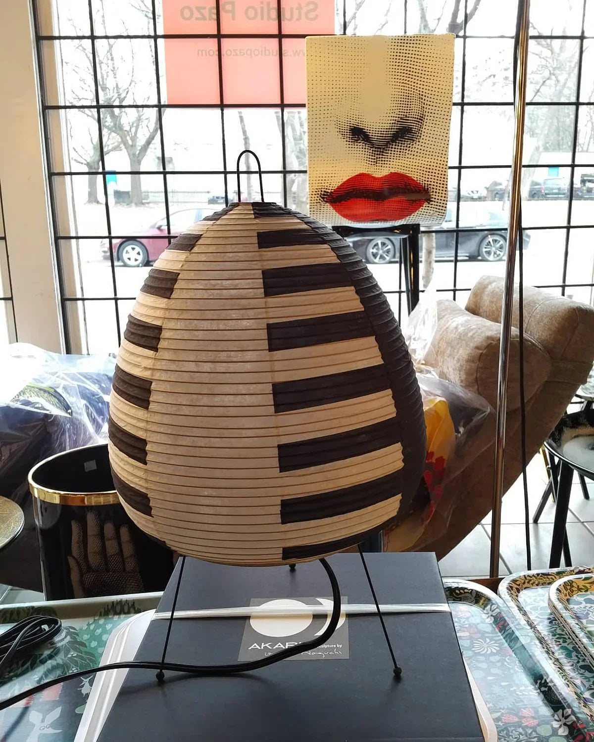 Akari Egg Shaped Paper 1A Iron Table Lamp – Iron detail 26