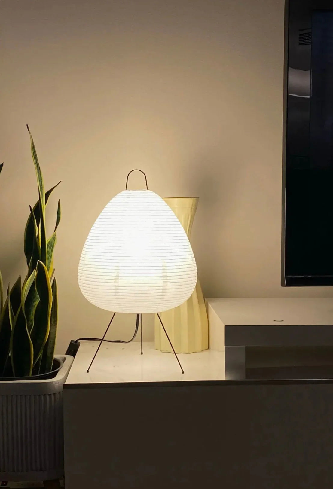 Akari Egg Shaped Paper 1A Iron Table Lamp – Iron detail 14