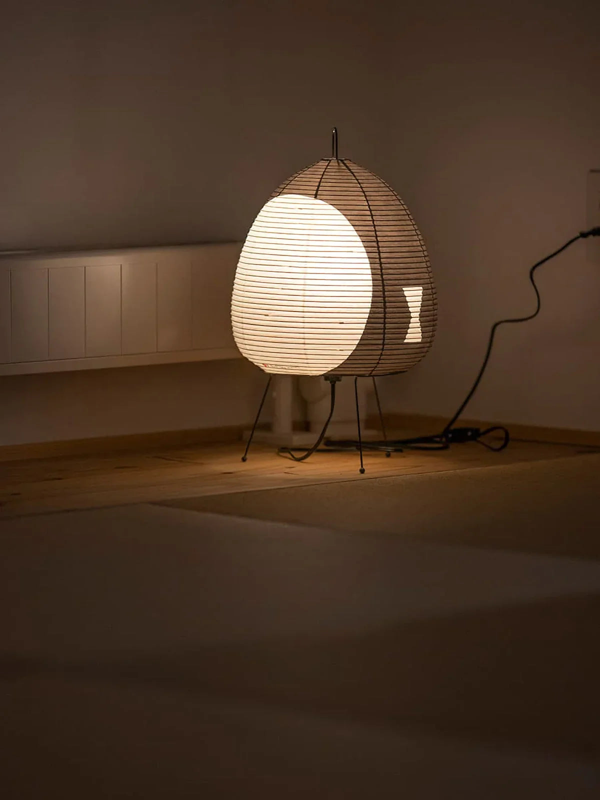 Akari Egg Shaped Paper 1A Iron Table Lamp – Iron detail 34