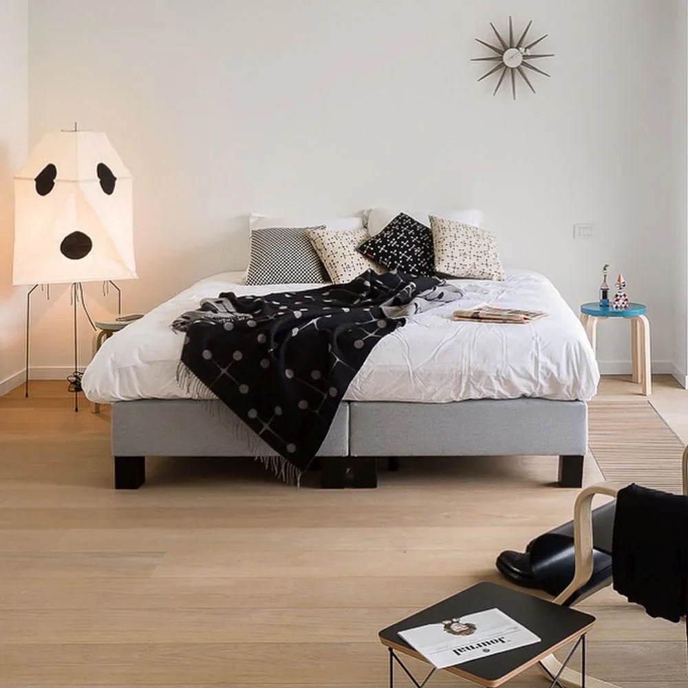 Akari Polyhedral Paper UF3-Q Iron Floor Lamp – Iron detail 18