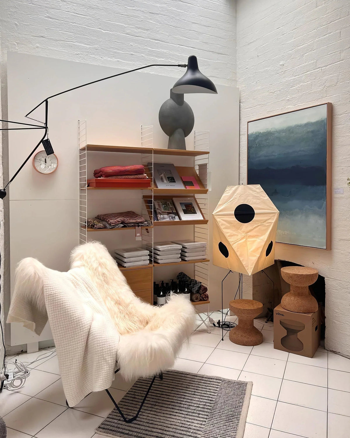 Akari Polyhedral Paper UF3-Q Iron Floor Lamp – Iron detail 10