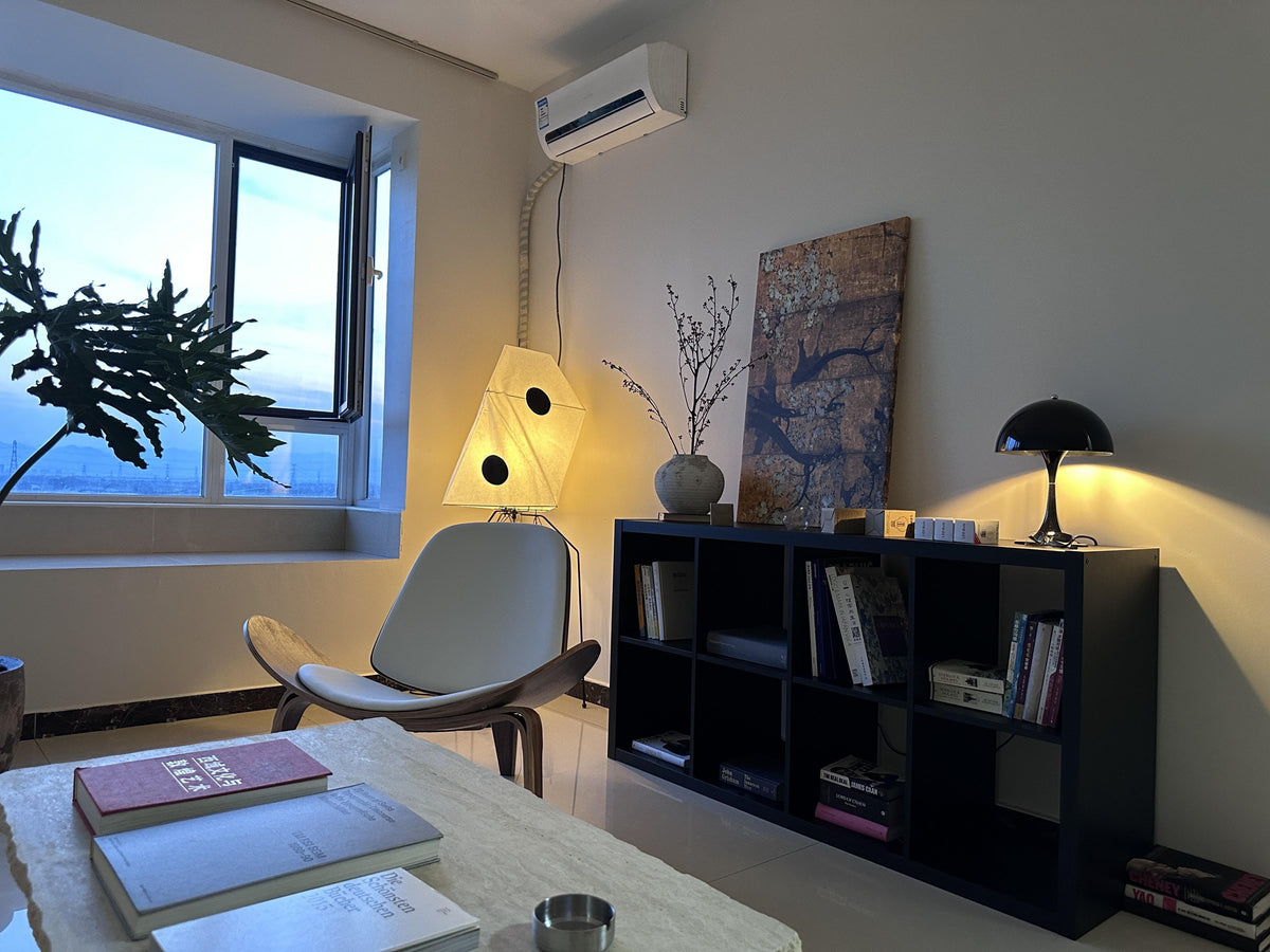 Akari Polyhedral Paper UF3-Q Iron Floor Lamp – Iron detail 24