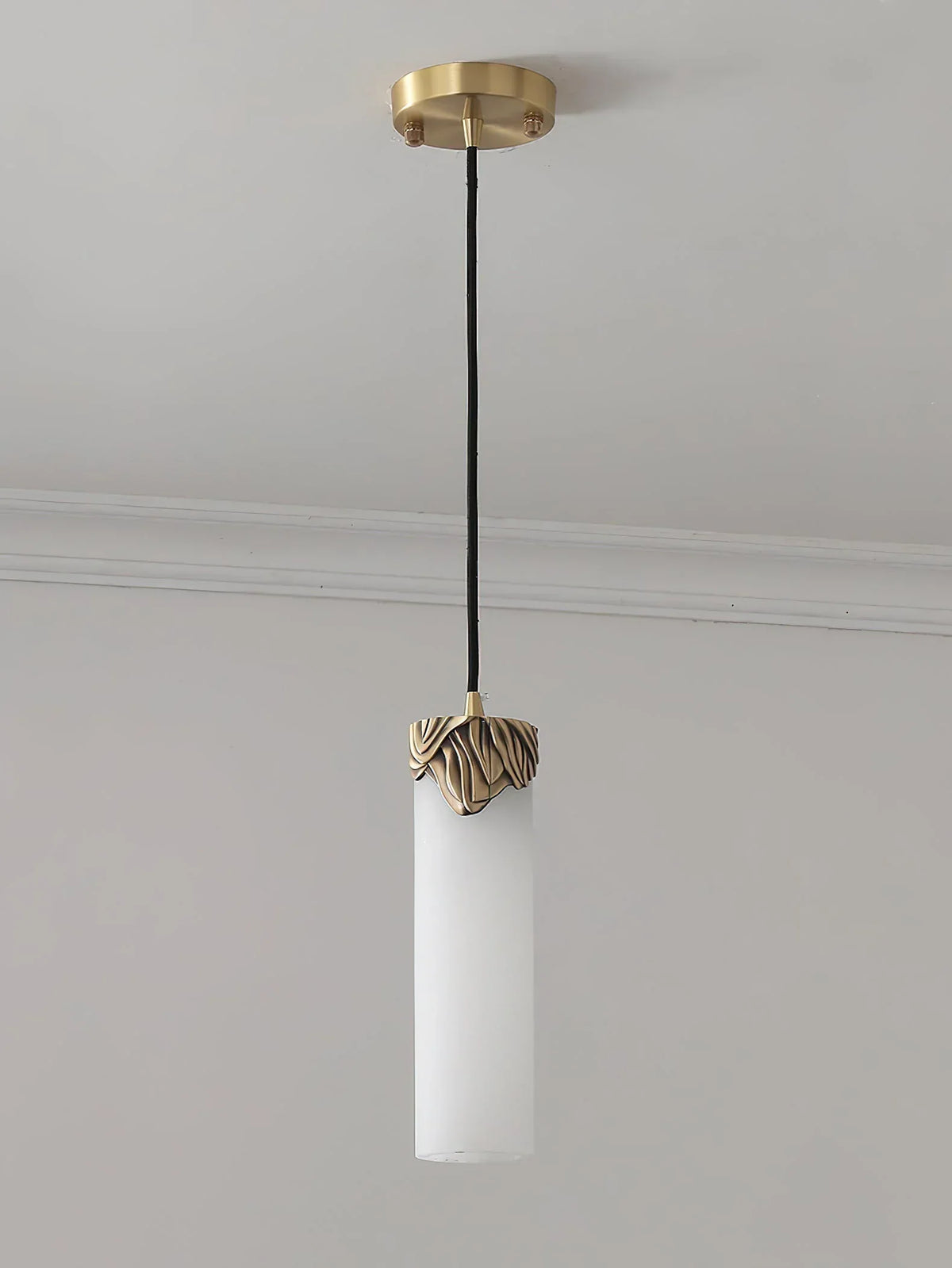 Alabaster Cylindrical Dansani Lyra Pendant Light – Alabaster detail 17