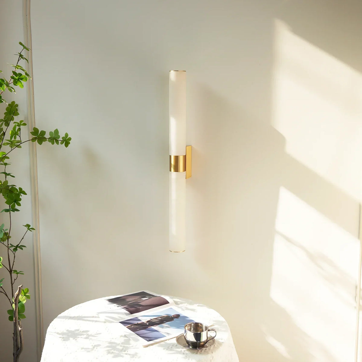 Cylindrical Alabaster Line Wall Light – Alabaster detail 8