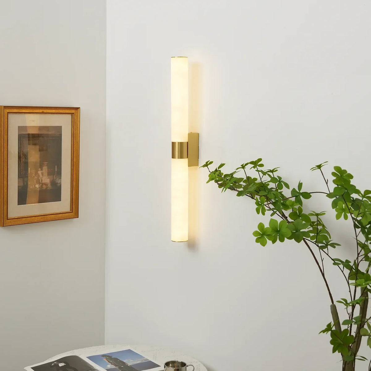 Cylindrical Alabaster Line Wall Light – Alabaster detail 3