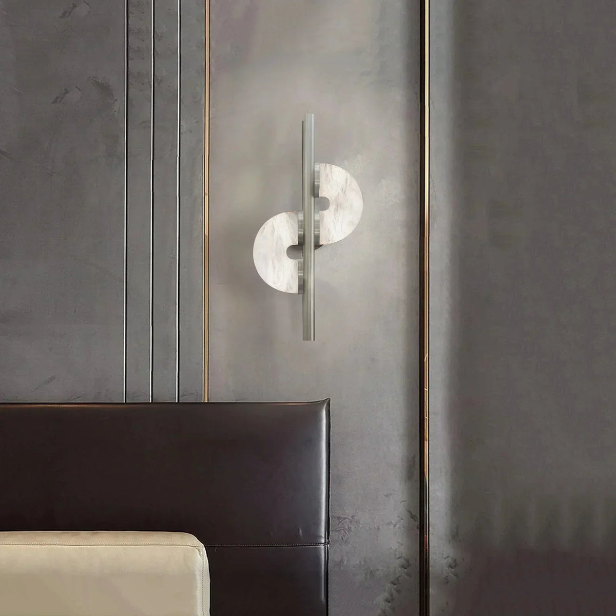 Alabaster Dolly Wall Lamp – Alabaster detail 4