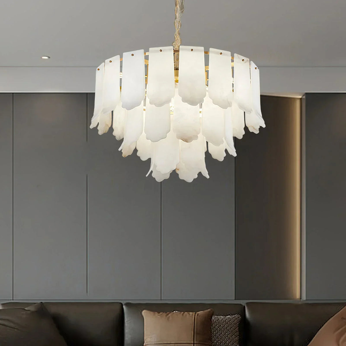 Alabaster Elba Brass Chandelier – Alabaster detail 10