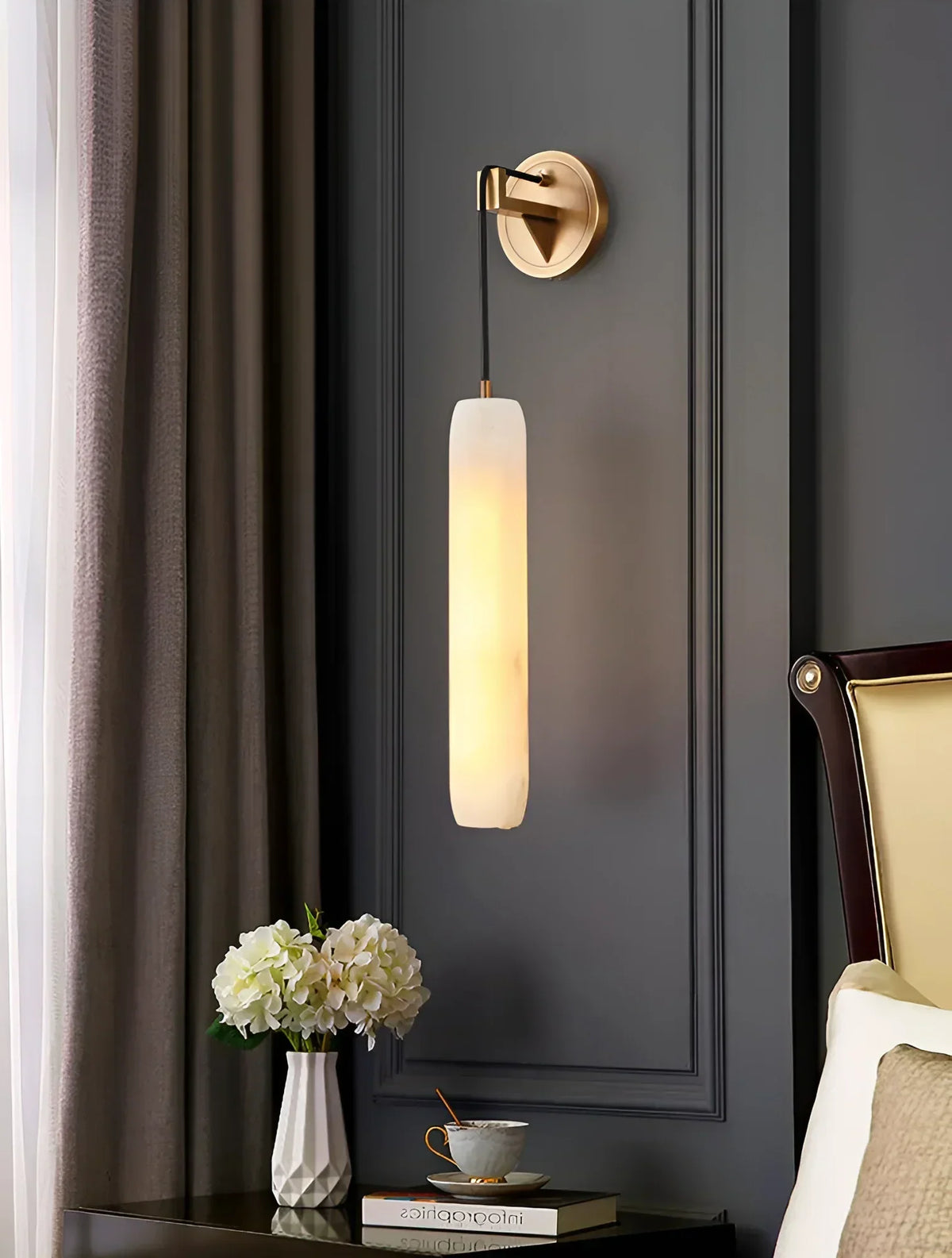Alabaster Flute Wall Lamp – Alabaster detail 13