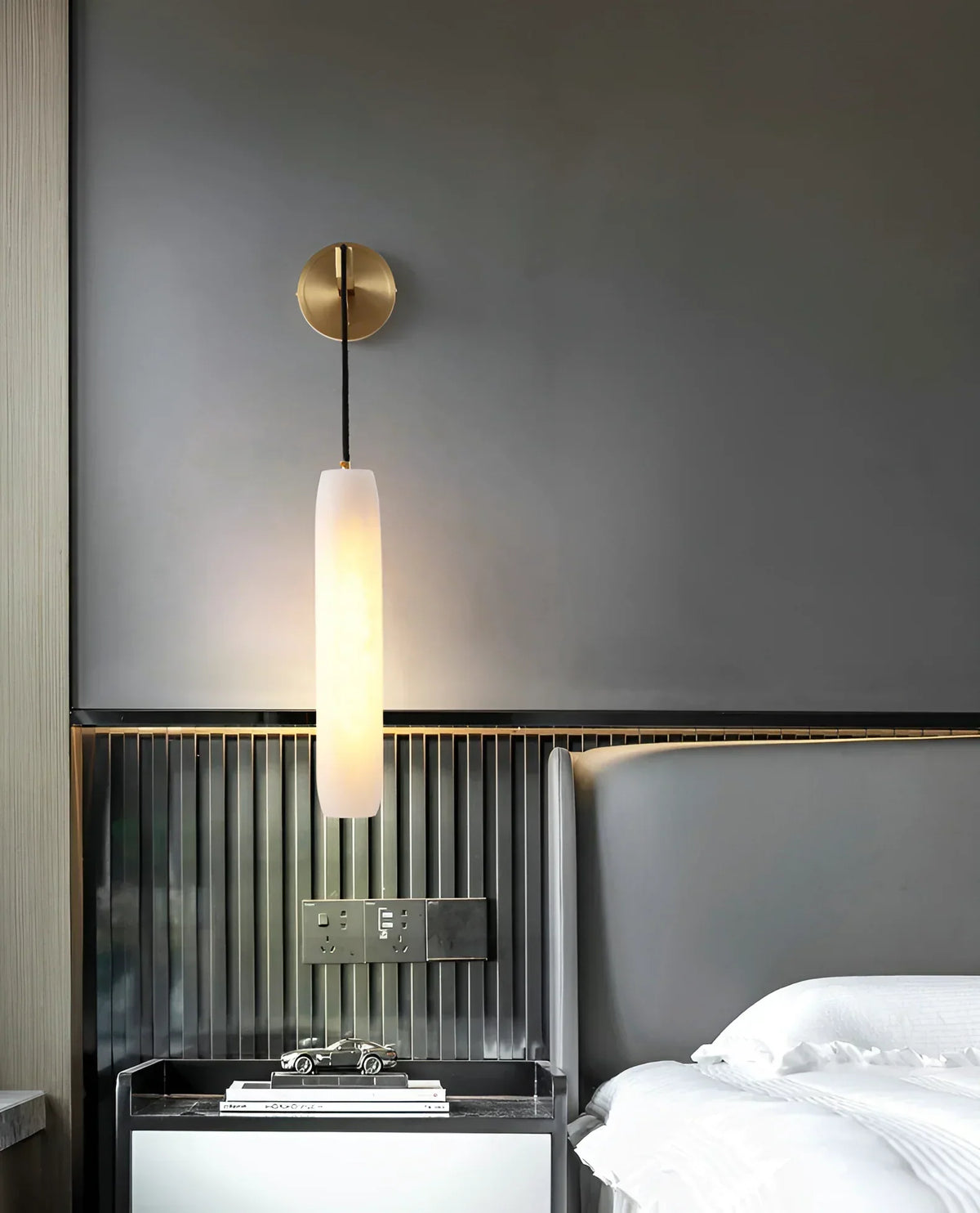 Alabaster Flute Wall Lamp – Alabaster detail 15