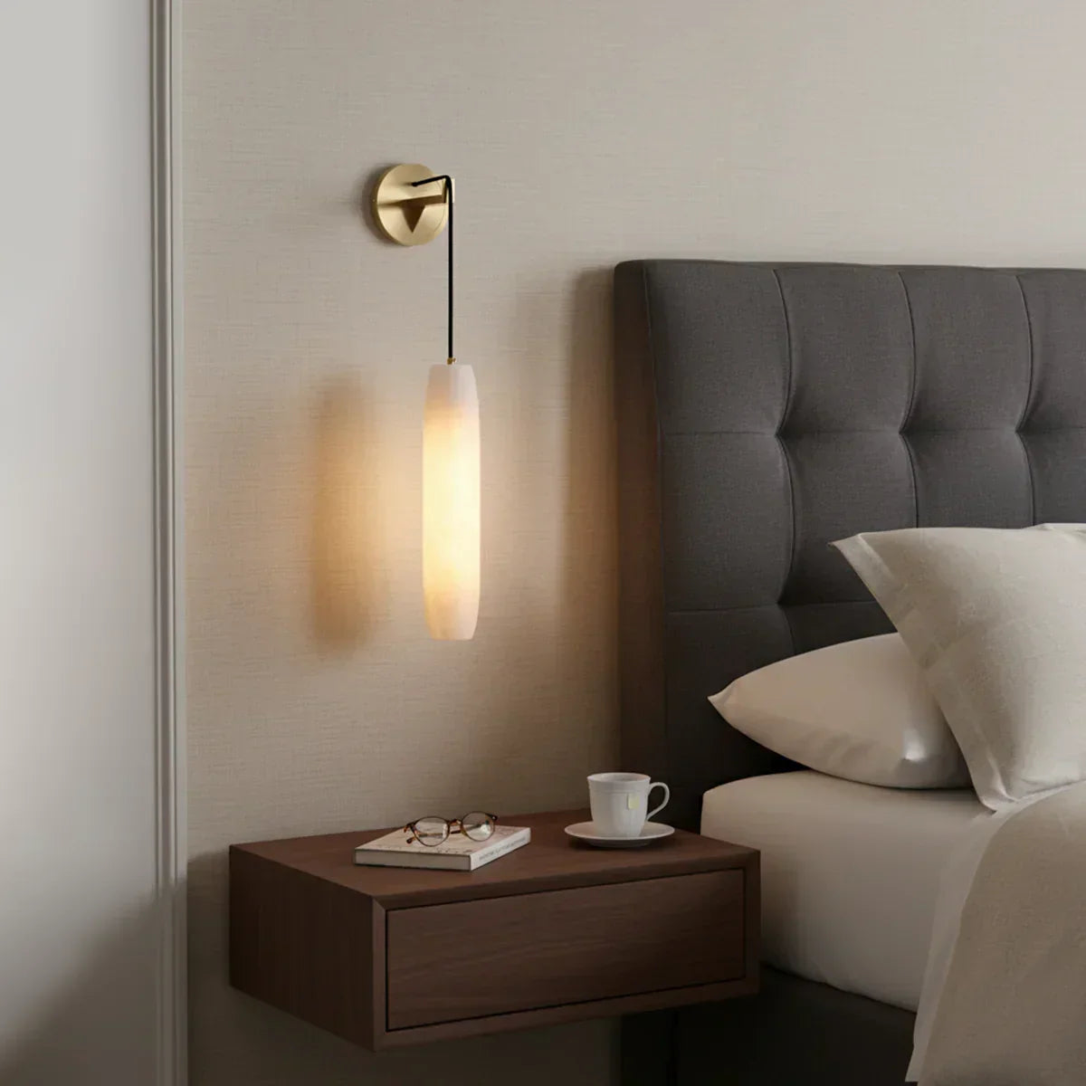Alabaster Flute Wall Lamp – Alabaster detail 2