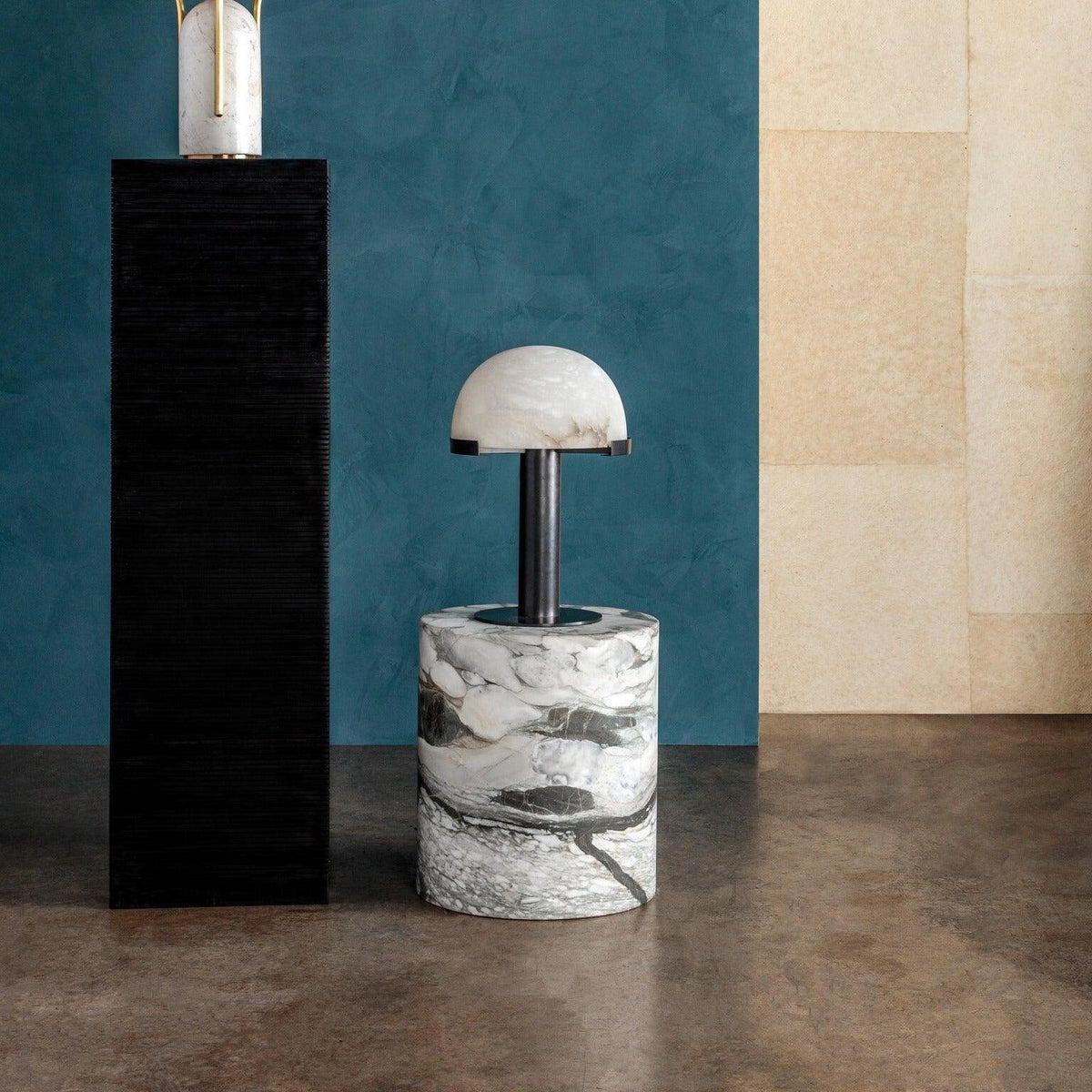 Hemispherical Alabaster Table Lamp – Alabaster detail 7