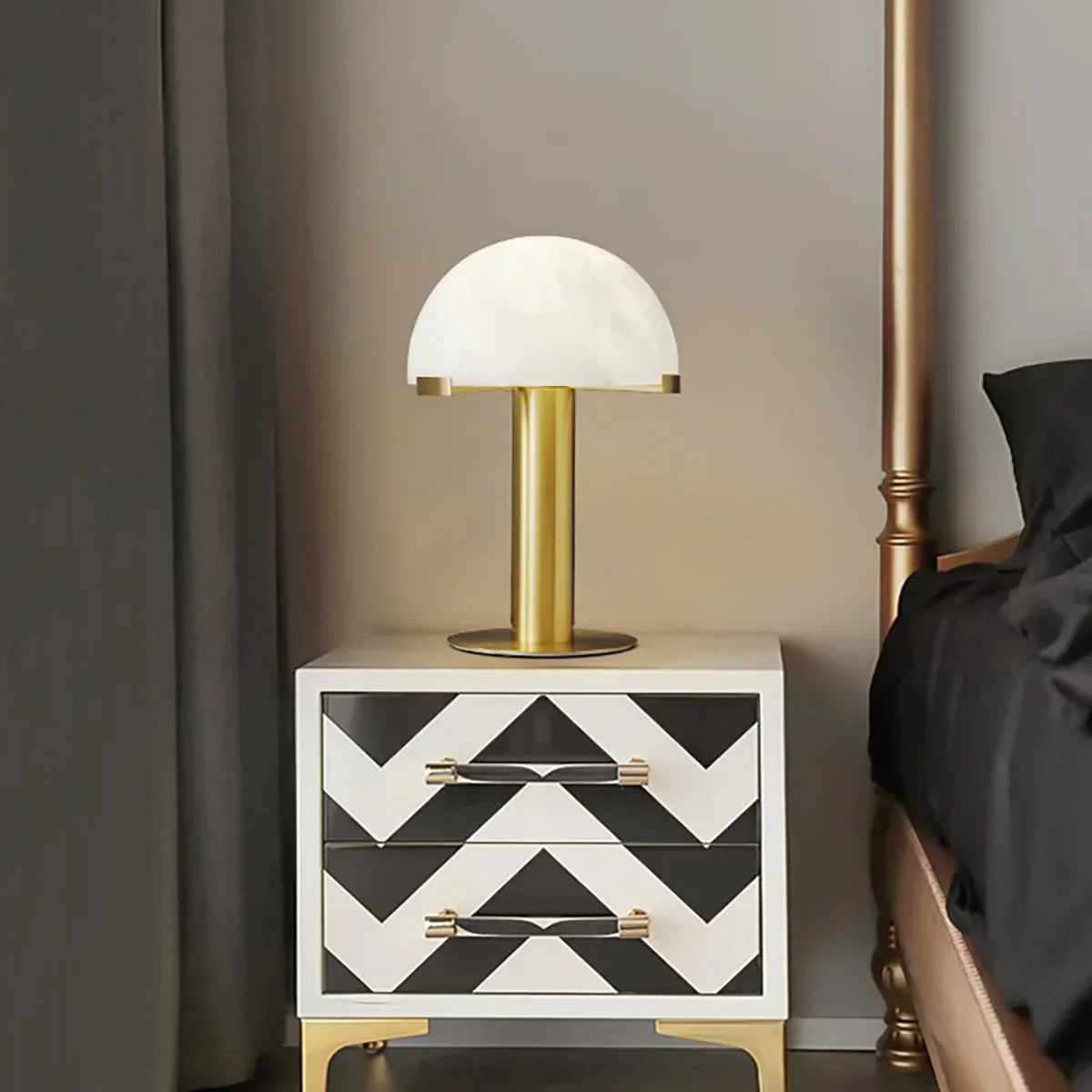 Hemispherical Alabaster Table Lamp – Alabaster detail 4