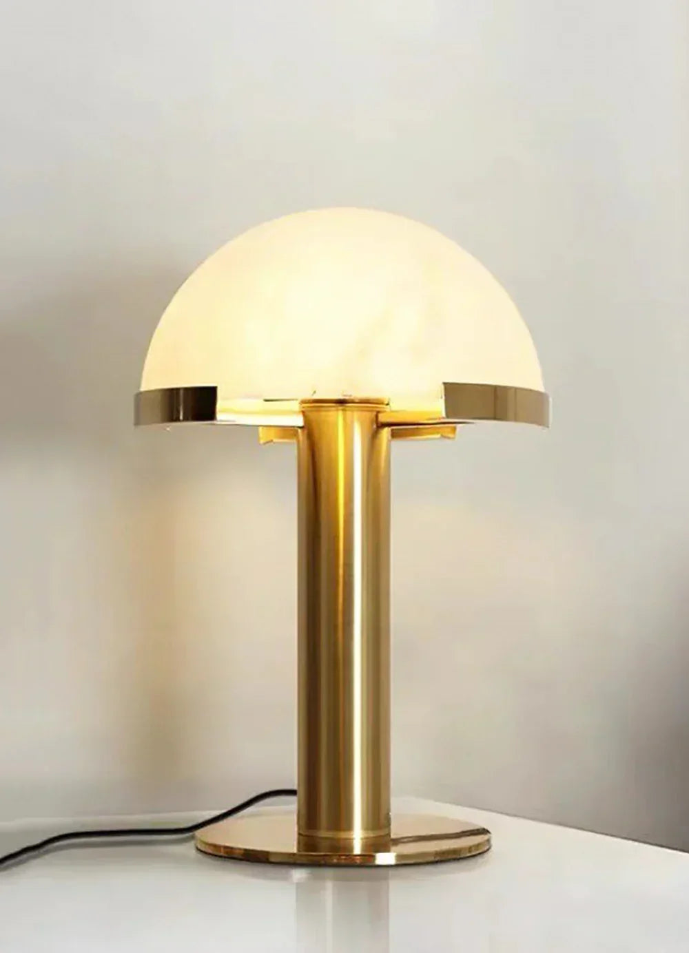 Hemispherical Alabaster Table Lamp – Alabaster detail 13