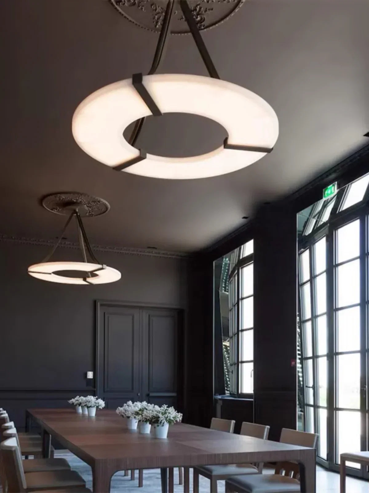 Alabaster Luxembourg Halo Chandelier – Alabaster detail 8