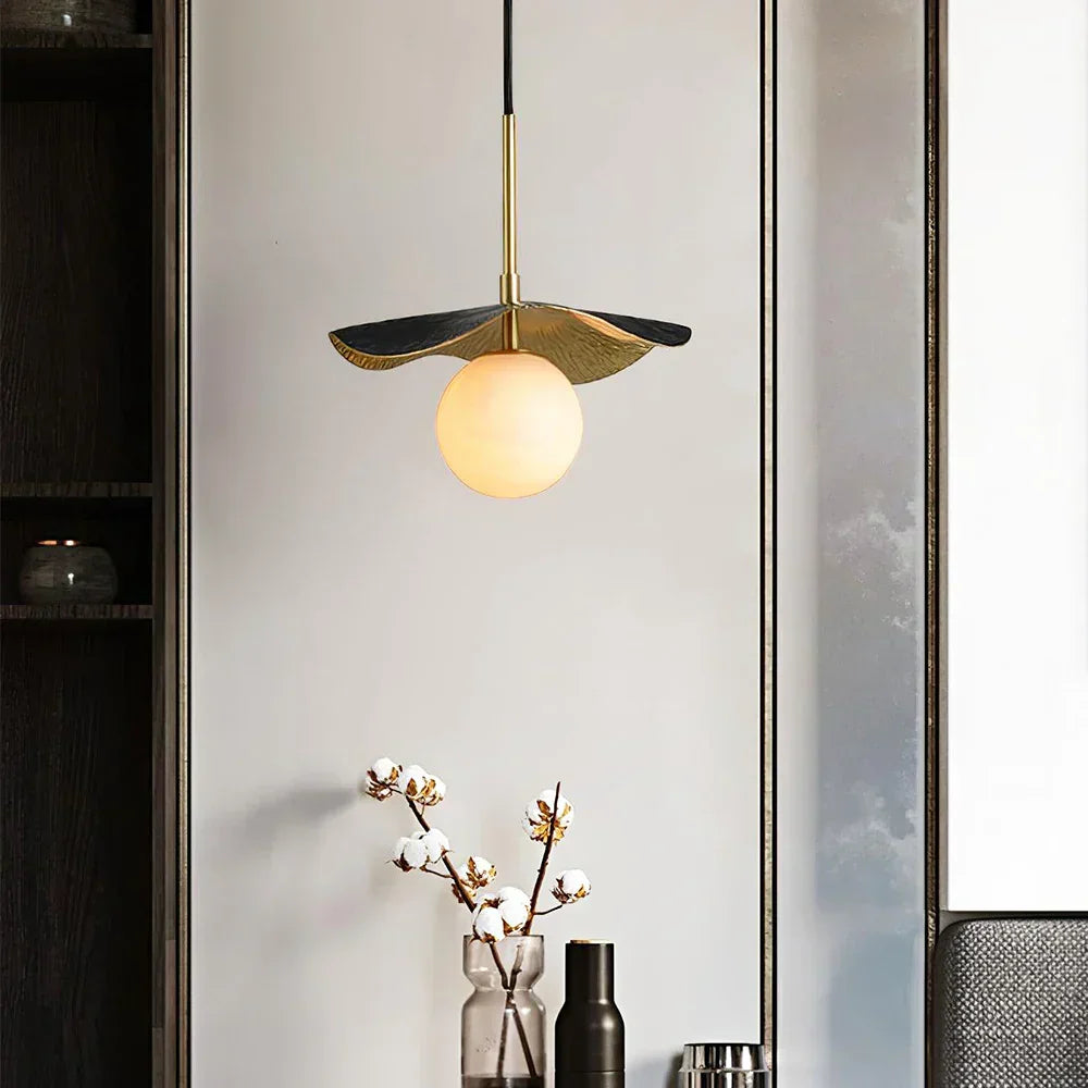 Alabaster Montera Brass Pendant Light – Alabaster detail 3