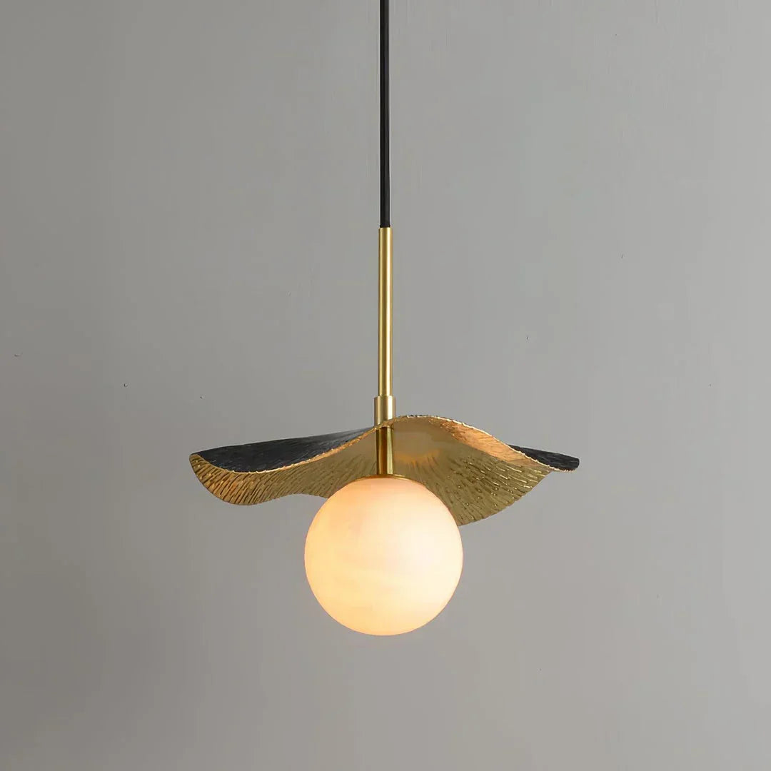 Alabaster Montera Brass Pendant Light – Alabaster detail 10