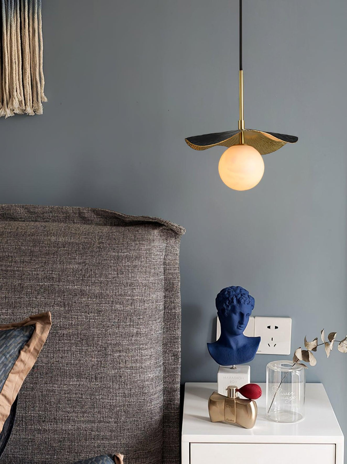 Alabaster Montera Brass Pendant Light – Alabaster detail 7