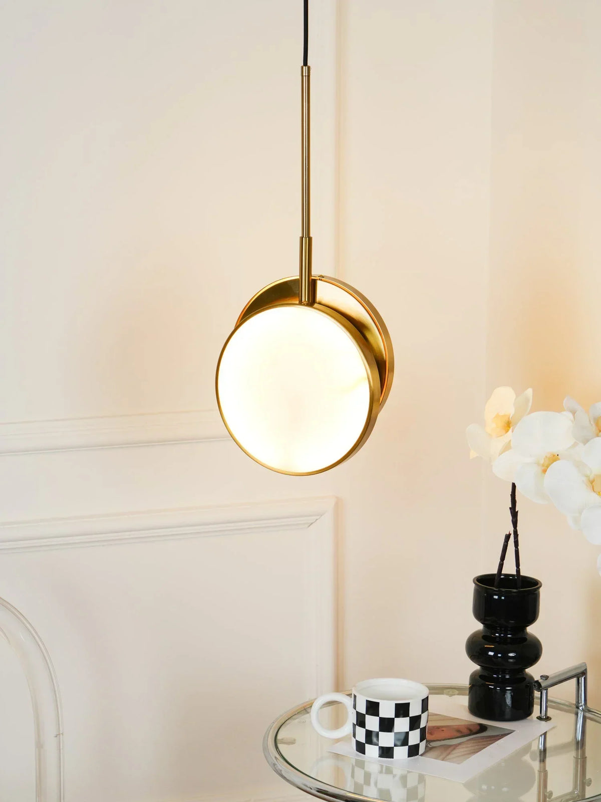 Alabaster Moonshade Pendant Light – Alabaster detail 4