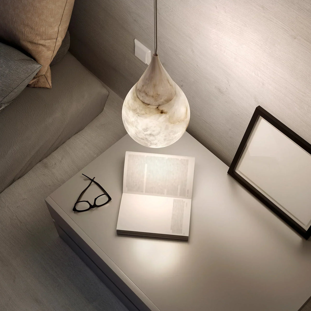 Alabaster Raindrop Pendant Light – Alabaster detail 6