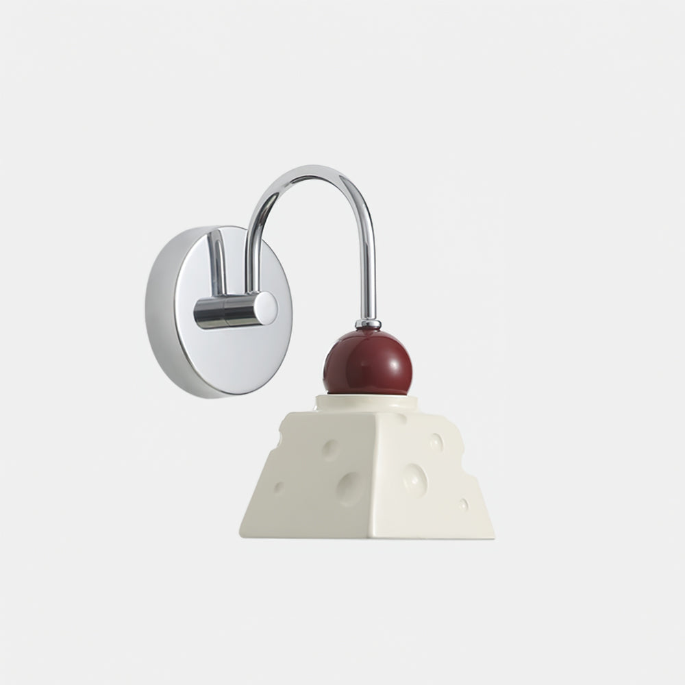 Alma Wall Light