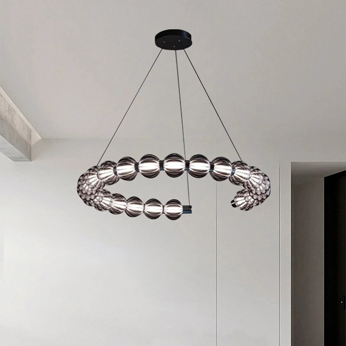 Amulet Glass Chandelier A – Glass detail 3
