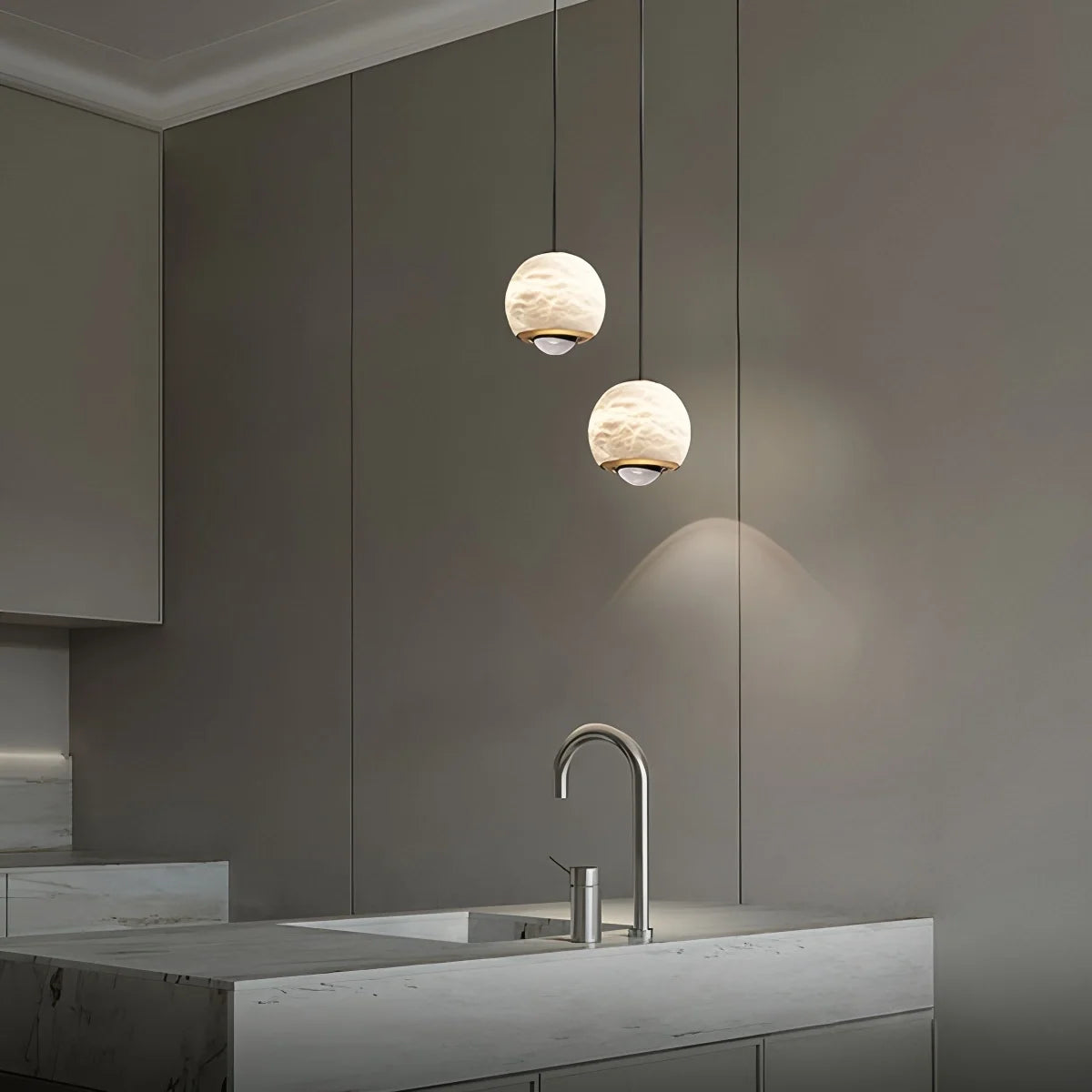 Modern Adjustable Spanish Alabaster Pendant Light – Alabaster detail 6