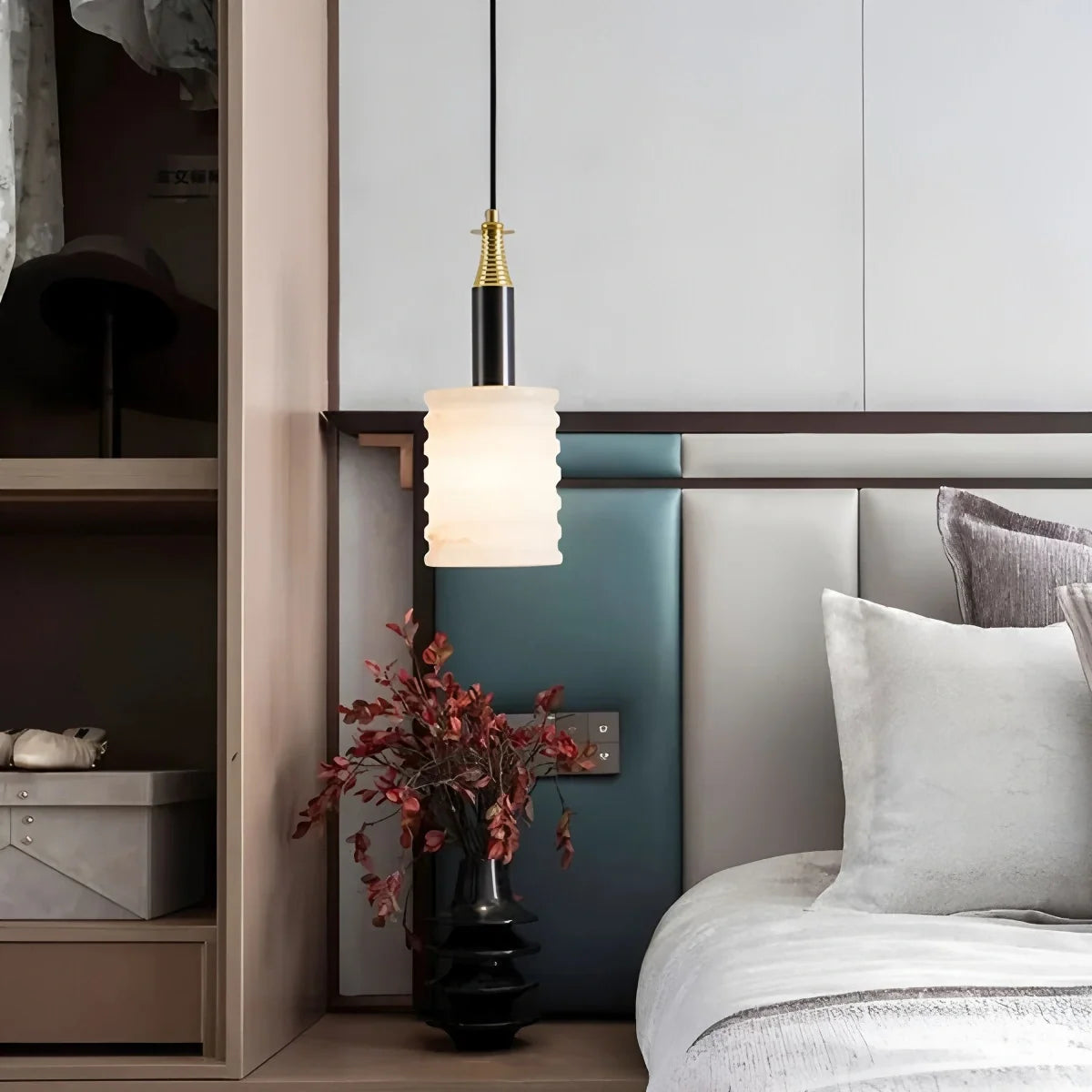 Cylindrical Spanish Alabaster Bedside Pendant Light – Alabaster detail 8