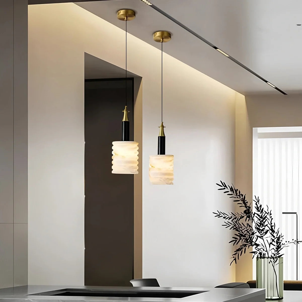 Cylindrical Spanish Alabaster Bedside Pendant Light – Alabaster detail 10