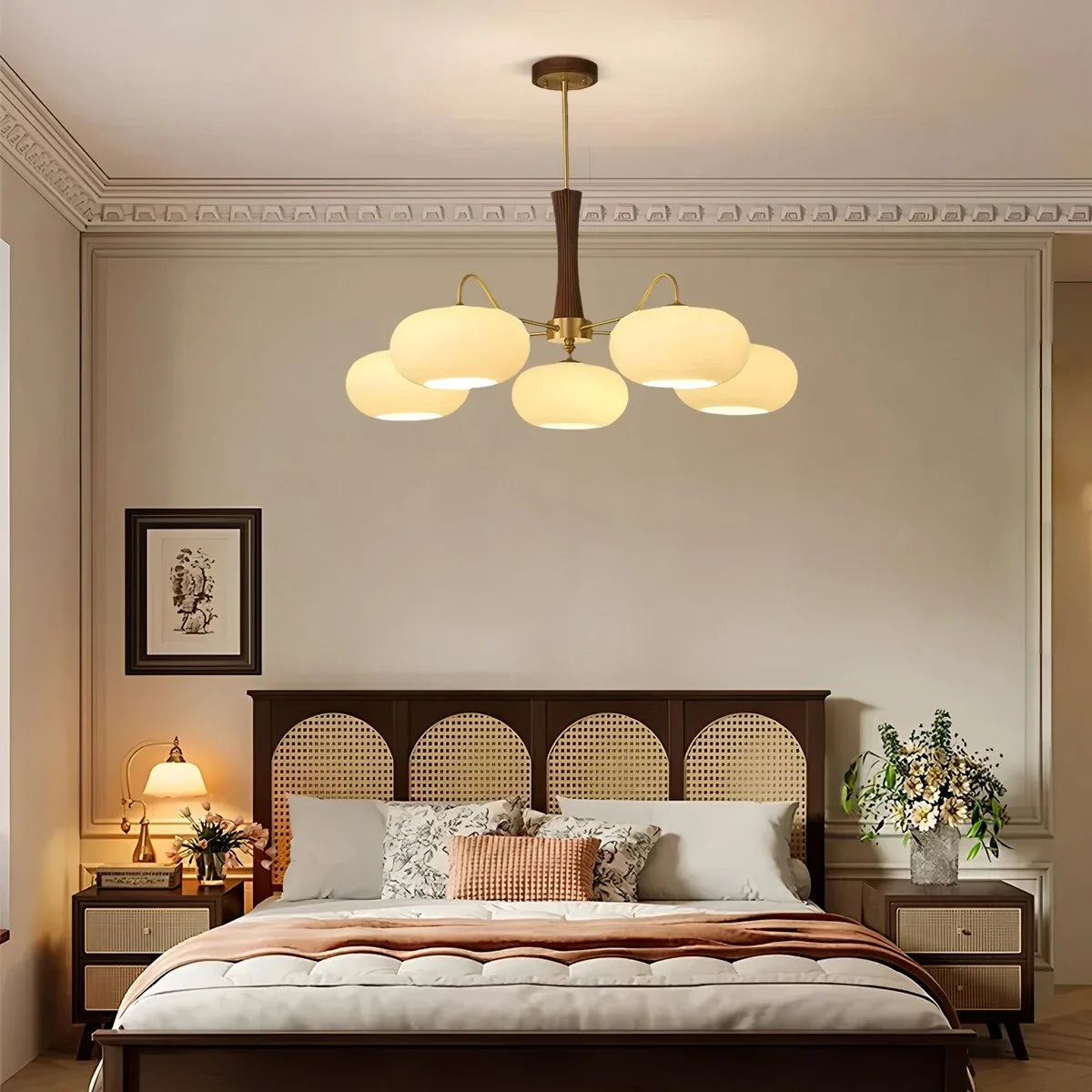 Brass Wooden Persimmon Chandelier – Brass detail 17