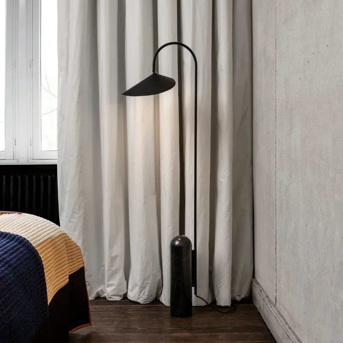 Arum Duckbill Travertine Floor Lamp – Travertine detail 2