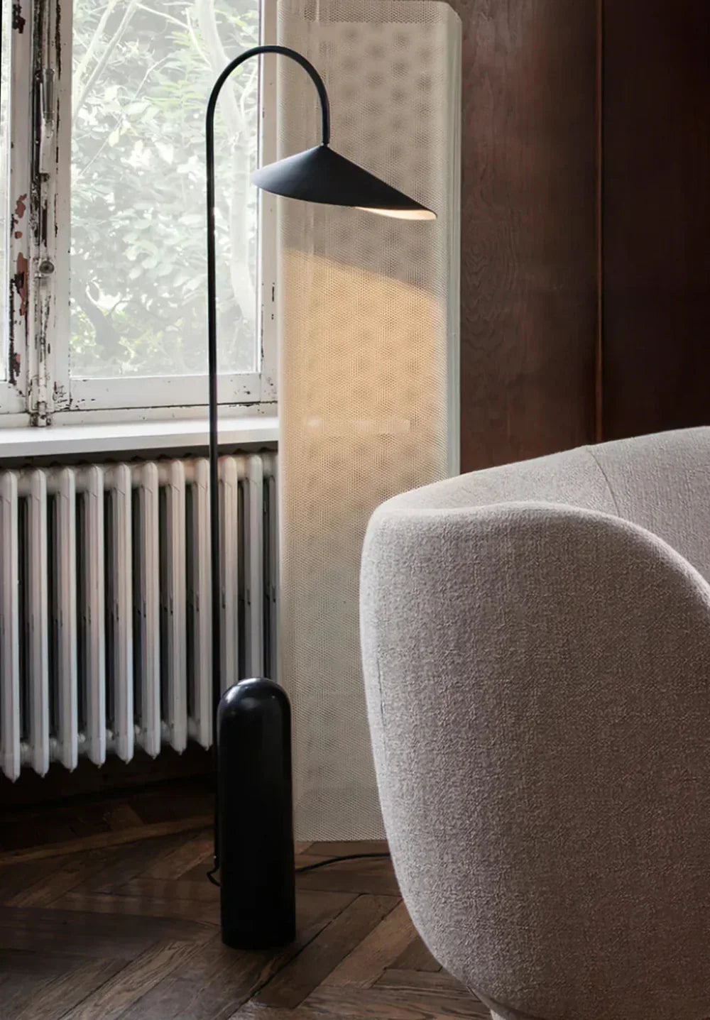 Arum Duckbill Travertine Floor Lamp – Travertine detail 7