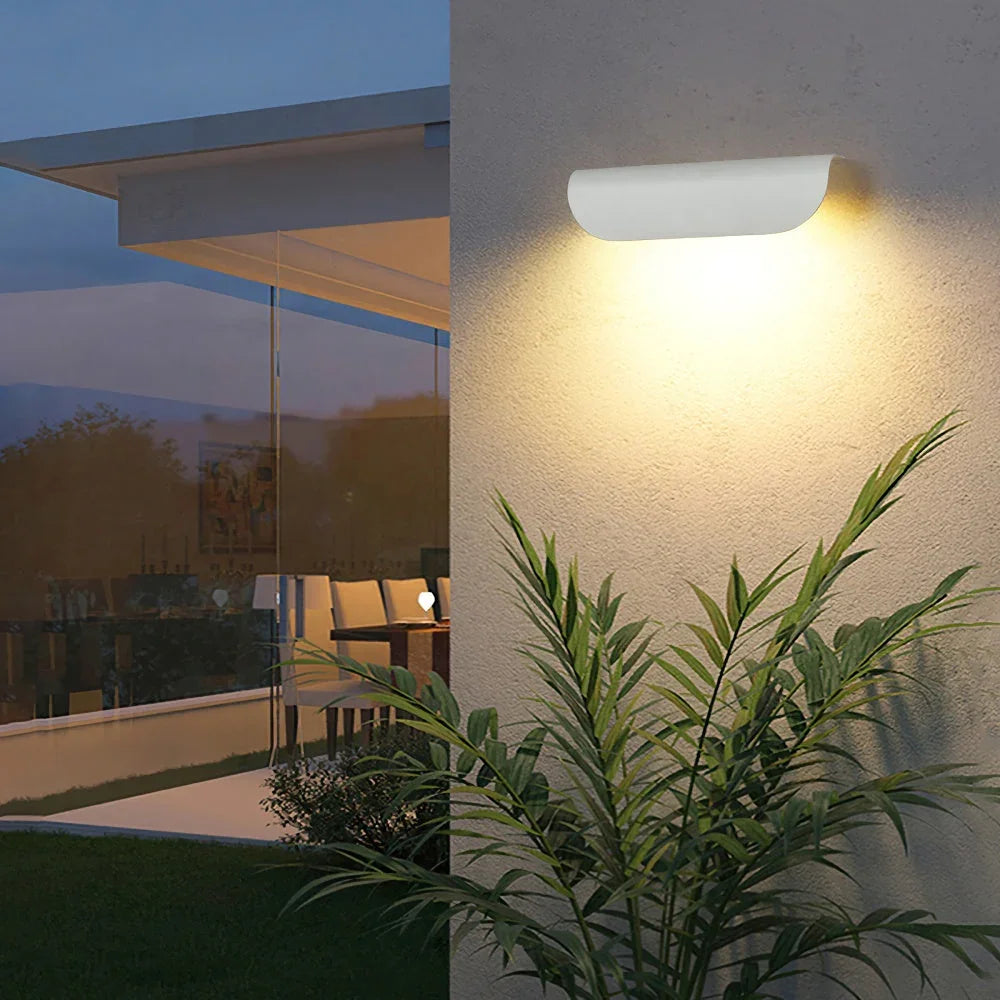 Bay Curved Garden Wall Light – detail 3