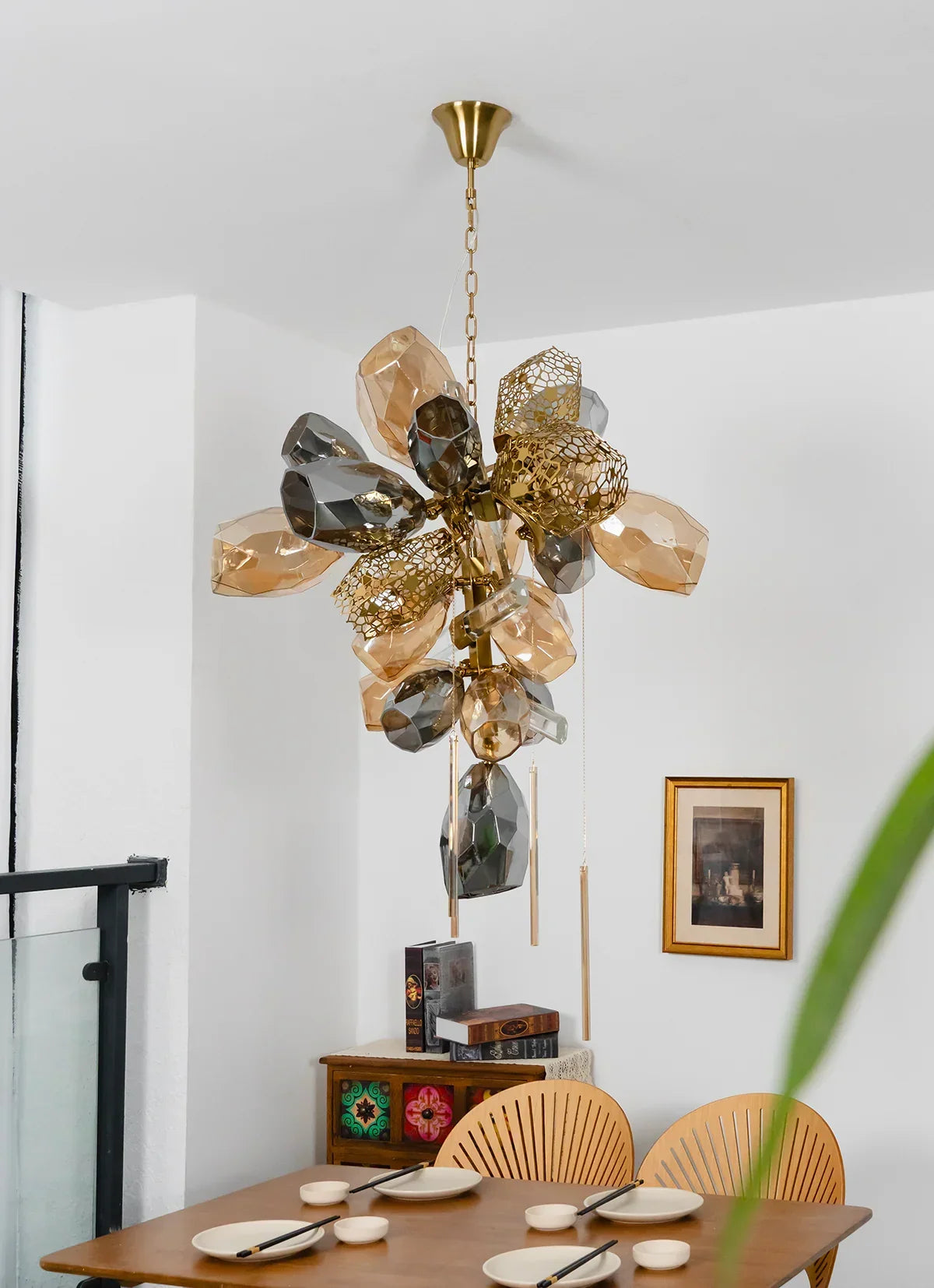 Britannica Glass Chandelier Horizontal – Glass detail 19