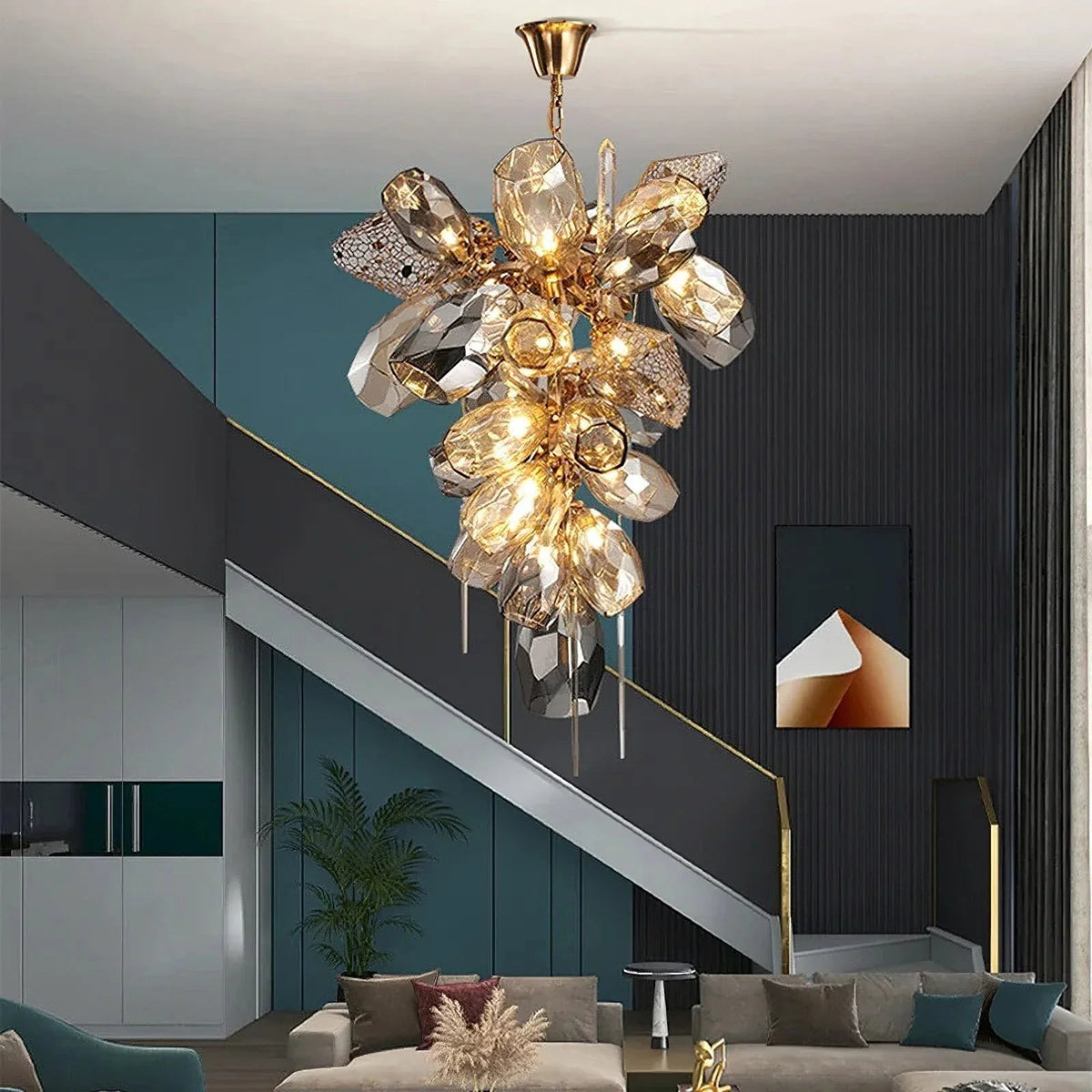Britannica Glass Chandelier Horizontal – Glass detail 3