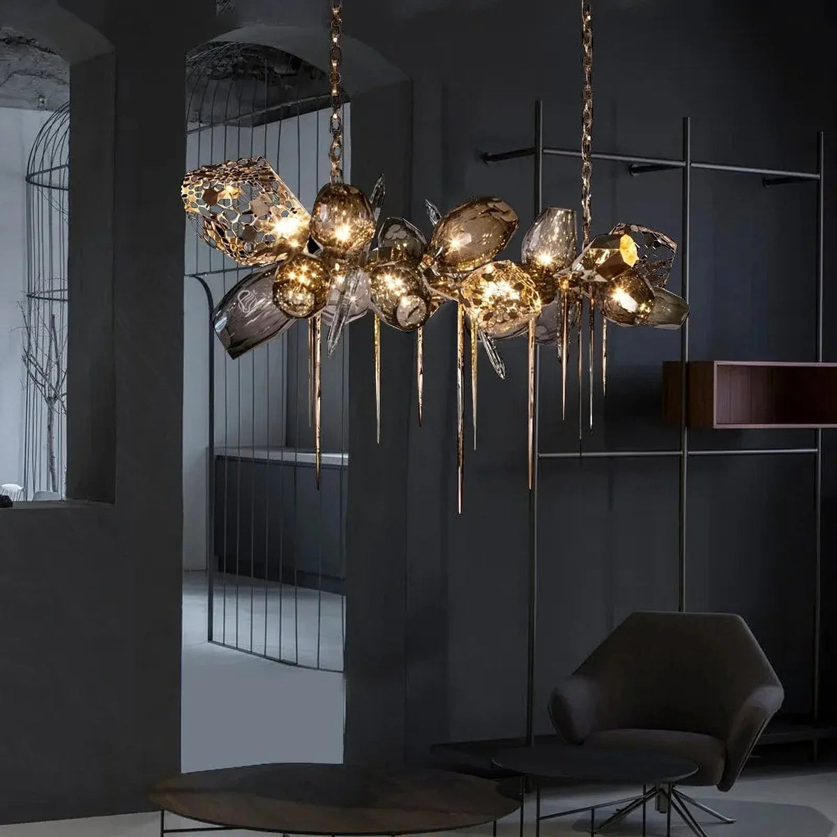 Britannica Glass Chandelier Horizontal – Glass detail 6