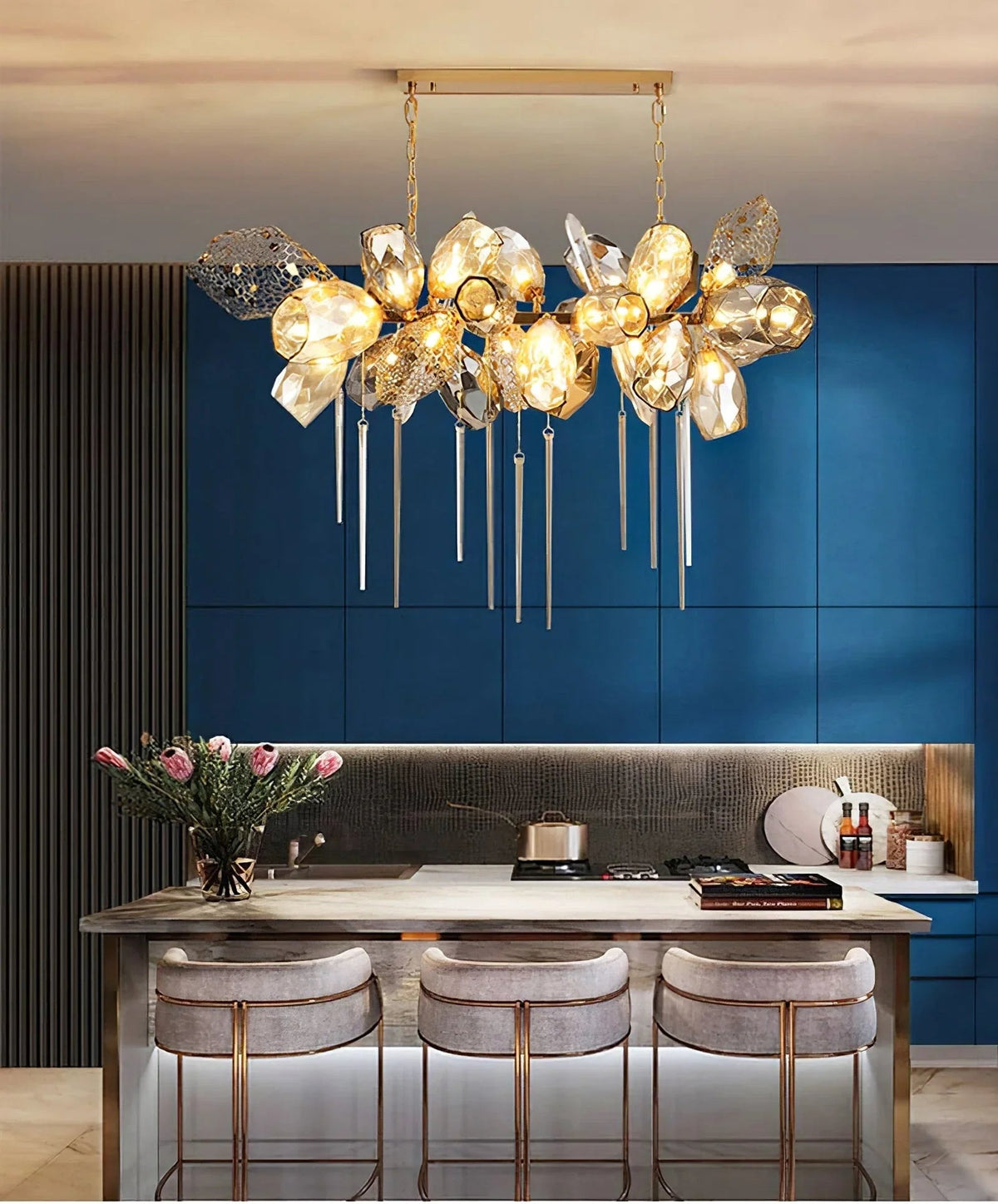Britannica Glass Chandelier Horizontal – Glass detail 11