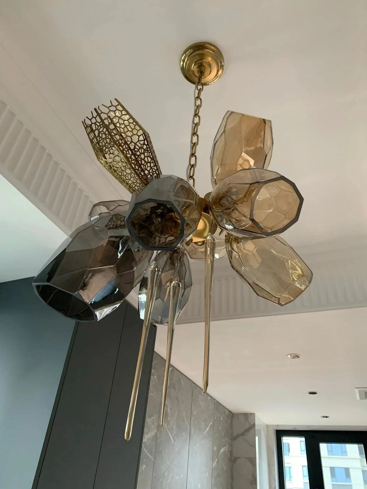 Britannica Glass Chandelier Horizontal – Glass detail 18