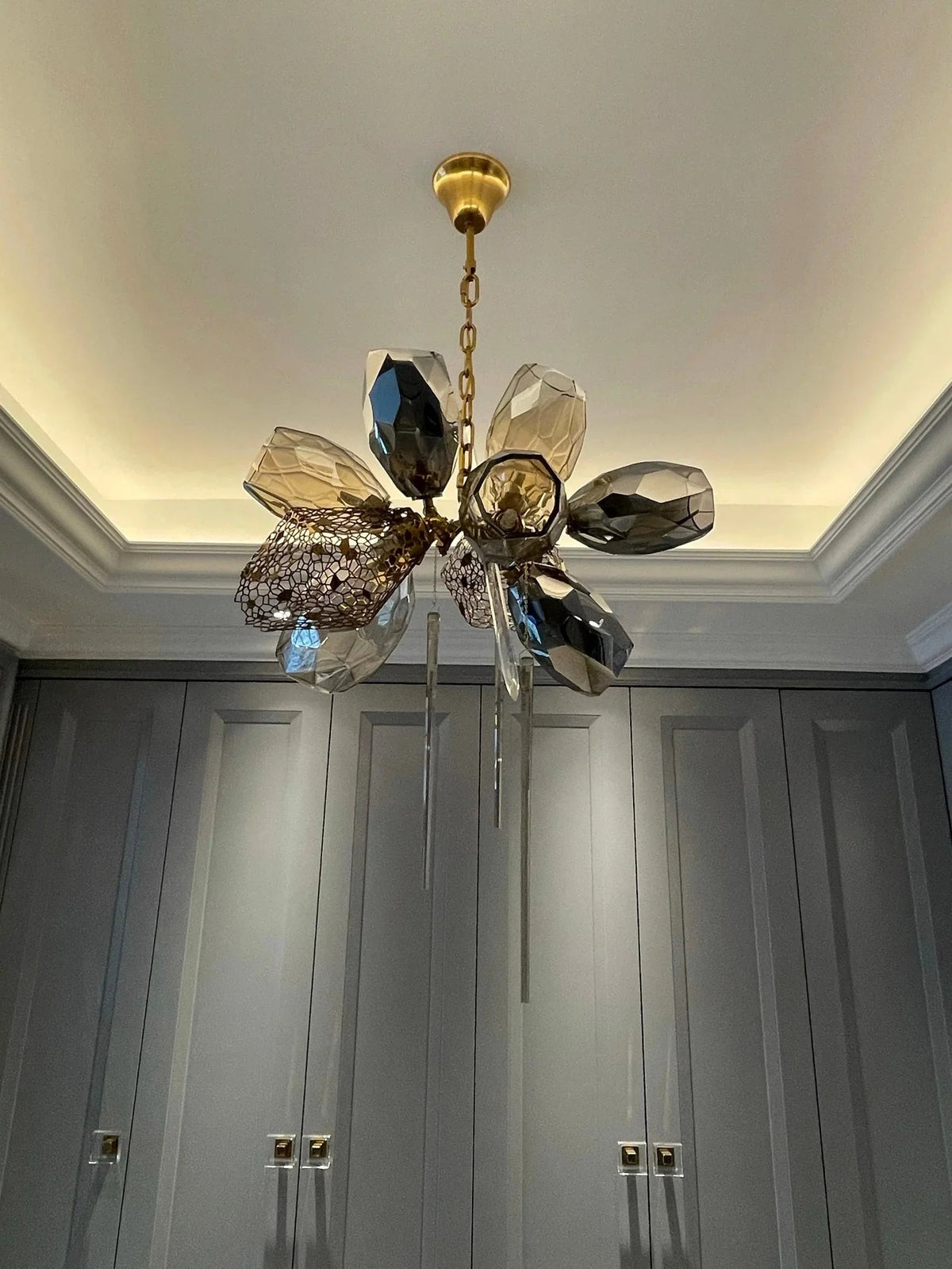 Britannica Glass Chandelier Horizontal – Glass detail 20