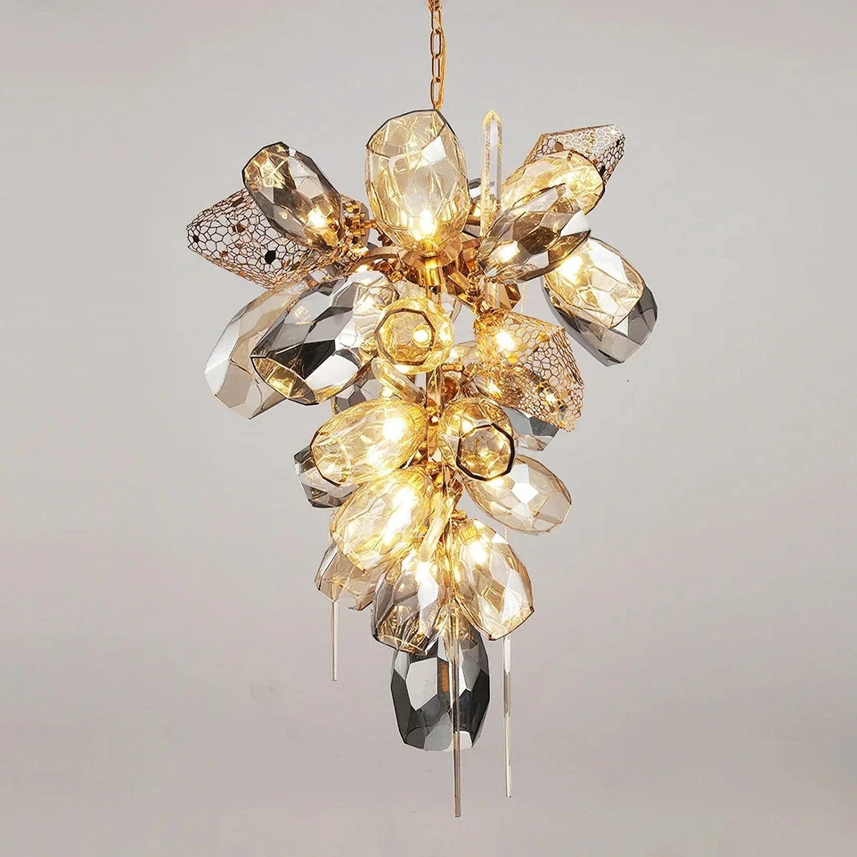 Britannica Glass Chandelier Horizontal – Glass detail 34
