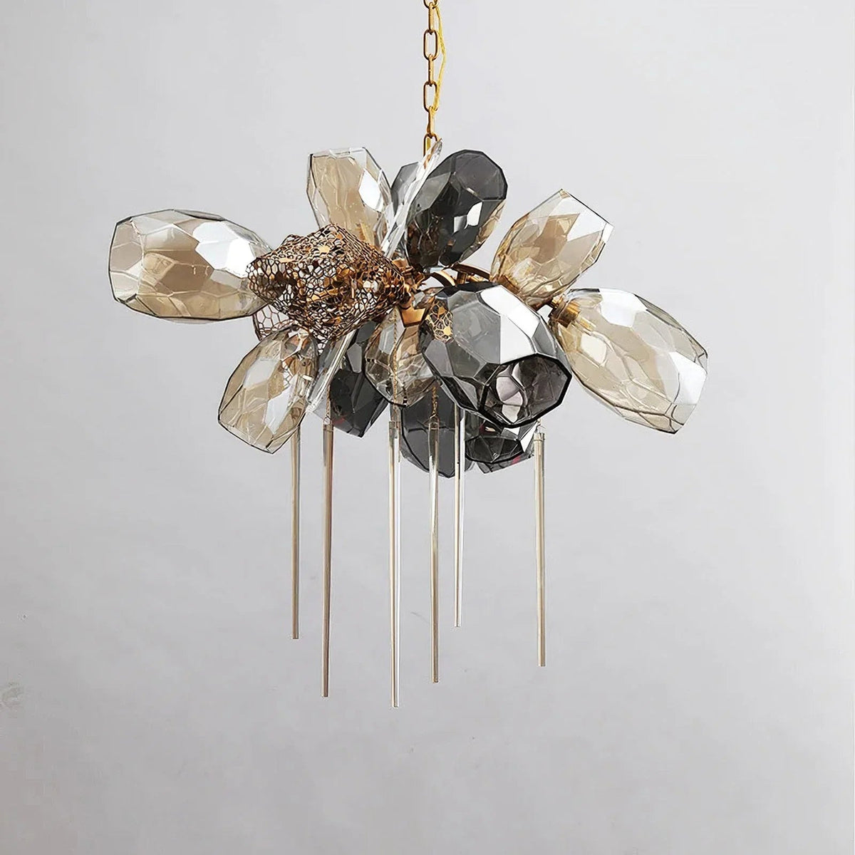 Britannica Glass Chandelier Horizontal – Glass detail 40