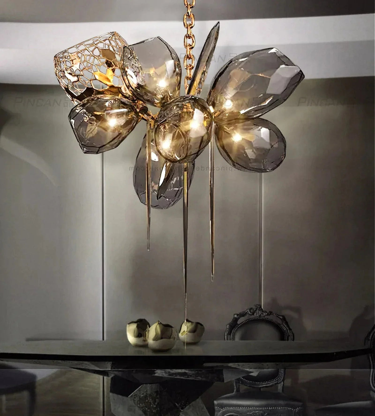 Britannica Glass Chandelier Horizontal – Glass detail 8